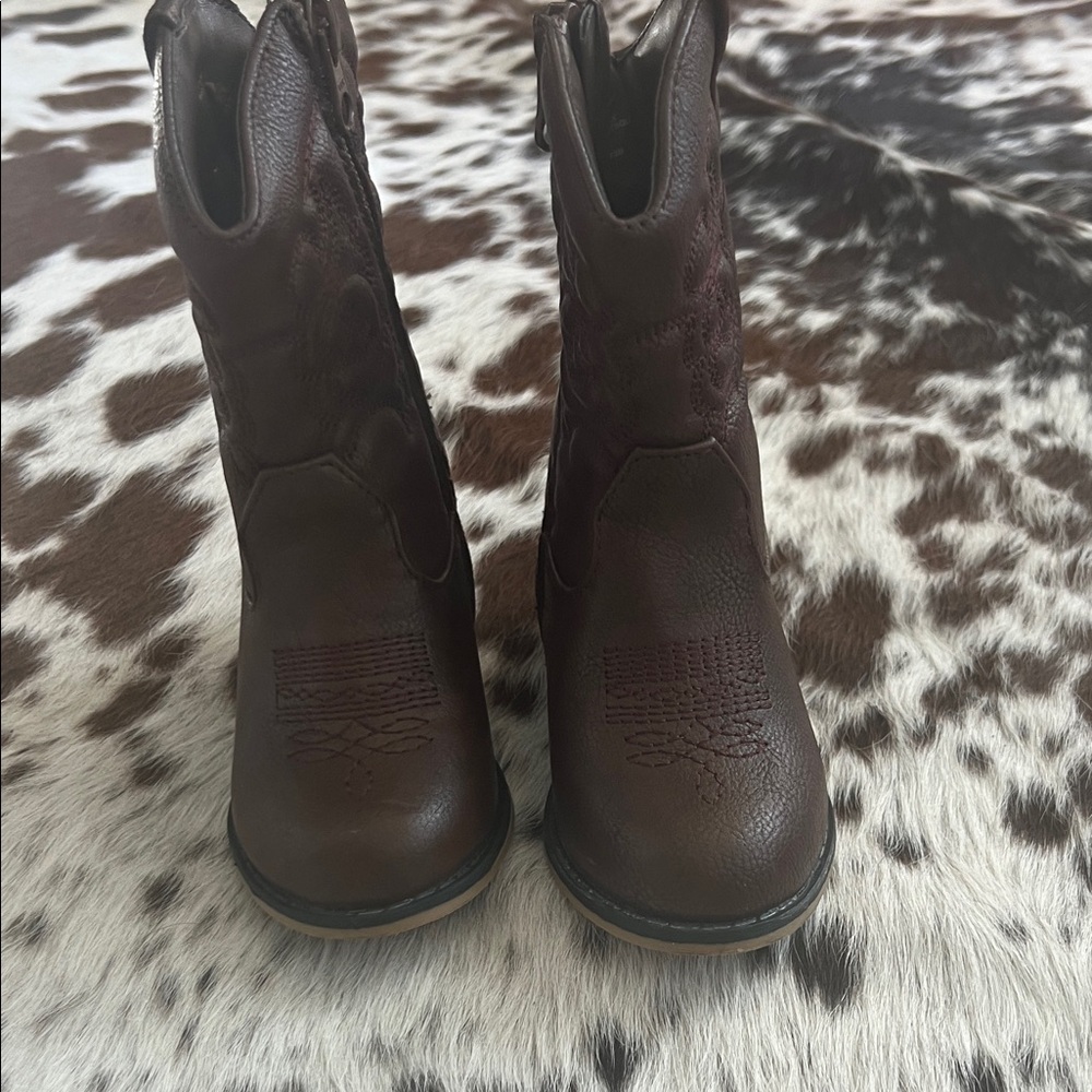 Cat & Jack Brown Toddler Boots - Picture 2 of 4